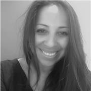 Profesora española de inglés da clases de gramática y conversación